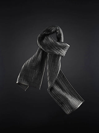 Knitted nappa leather scarf